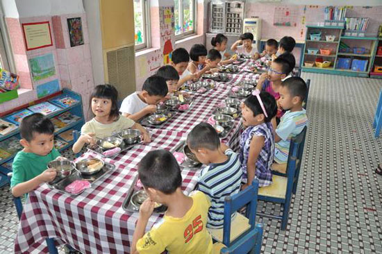 幼兒園用餐